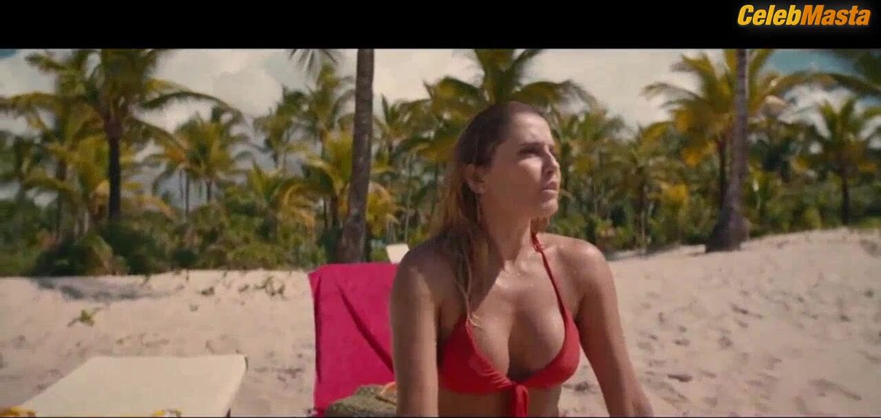 Deborah Secco ’s Booty, Tits Scene In Mulheres - Photo 1 of 5 photo 5