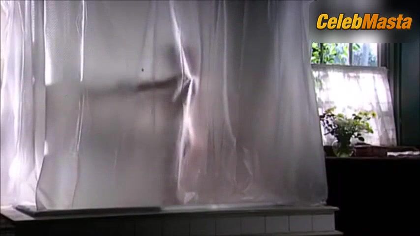 Deborah Secco Tits Scene From Lacos De Familia - Photo 2 of 5 photo 1