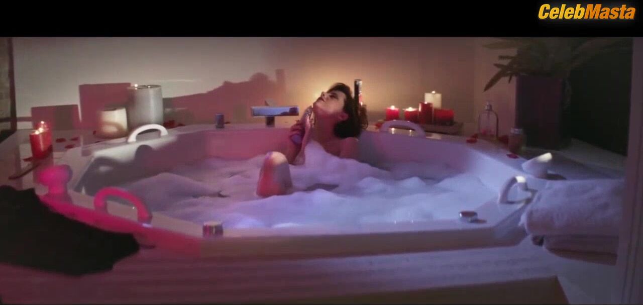 Macarena Gomez Tits Scene From Vibriciones - Photo 1 of 5