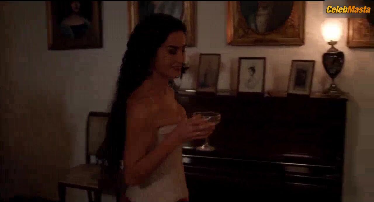 Macarena Gomez Tits Scene From Holmes & Watson. Madrid - Photo 2 of 5 photo 1