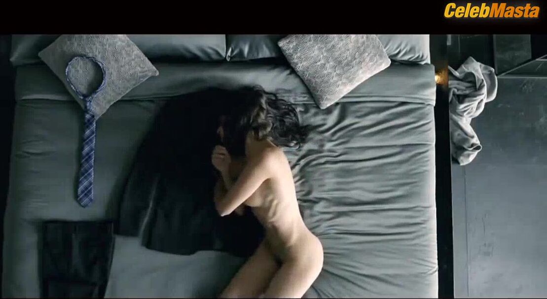 Veronica Sanchez ’s Tits And Bush Scene, El Embarcadero - Photo 2 of 5 photo 5