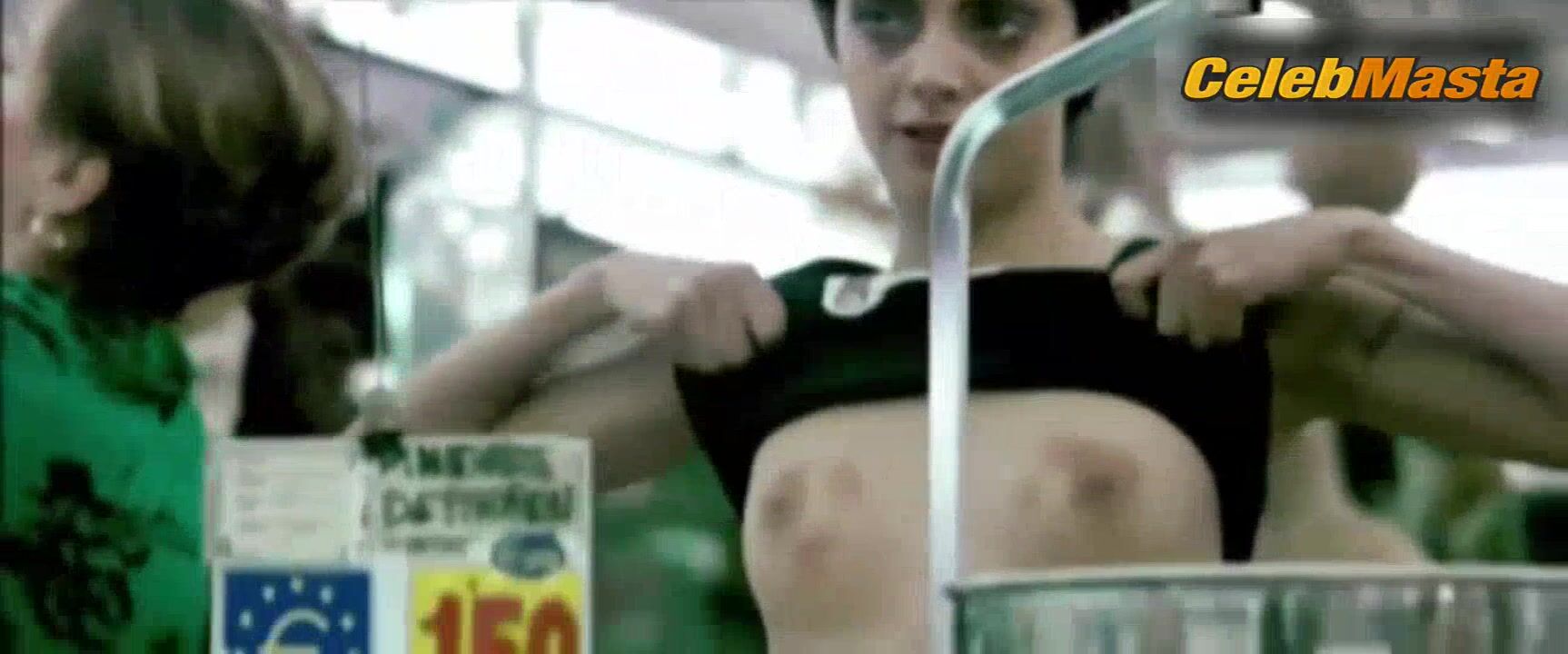 Macarena Gomez Tits Scene From 20 Centimeters - Photo 1 of 5 photo 2