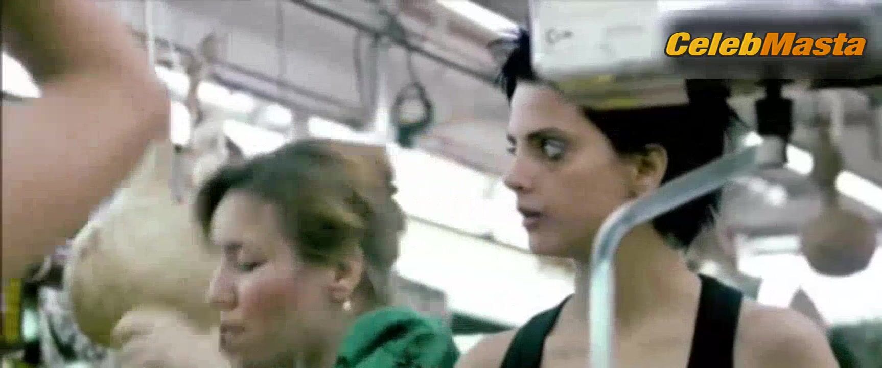 Macarena Gomez Tits Scene From 20 Centimeters - Photo 1 of 5 photo 5