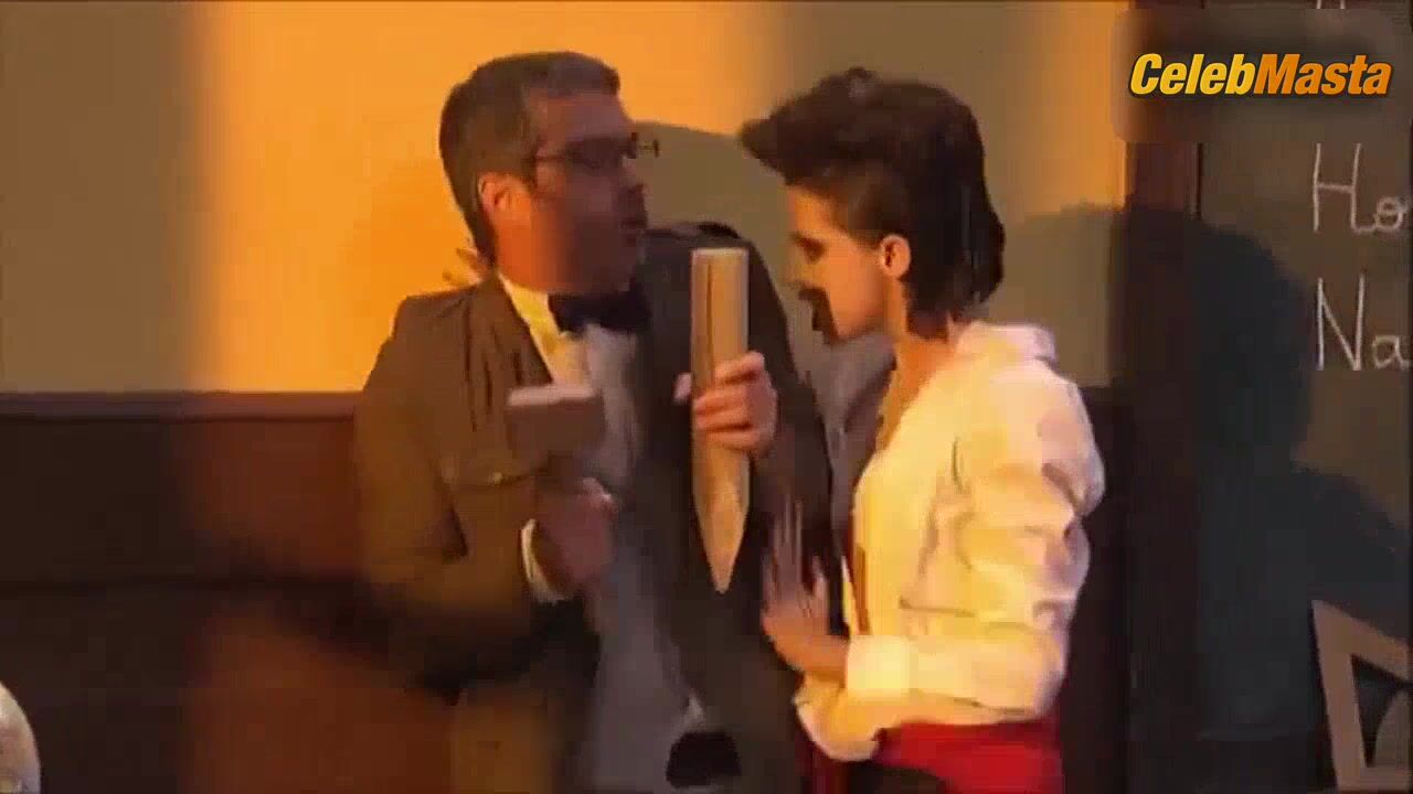 Macarena Gomez Underwear Scene From La Que Se Avecina - Photo 2 of 5