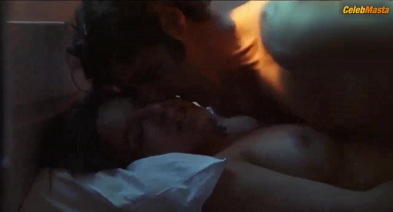 Veronica Sanchez Tits Scene From La Montaaa Rusa - Photo 2 of 5 photo 1