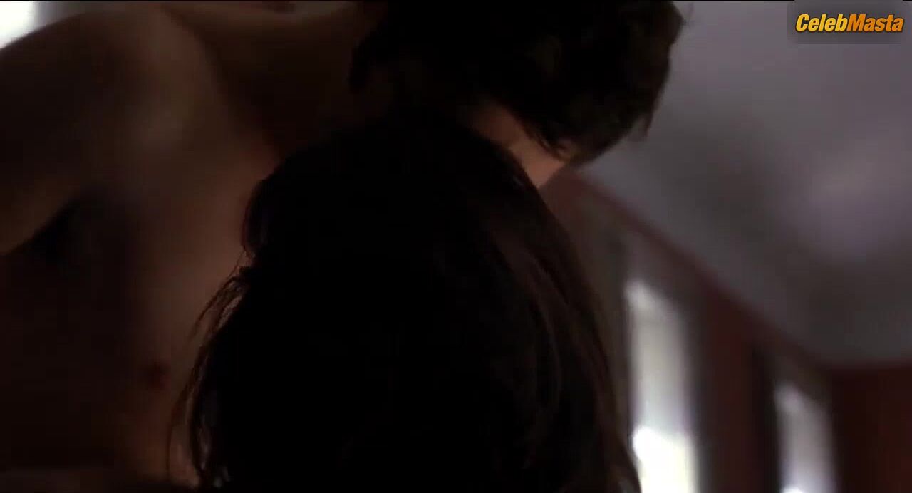 Veronica Sanchez Boobs Scene In La Montaaa Rusa - Photo 2 of 5 photo 4