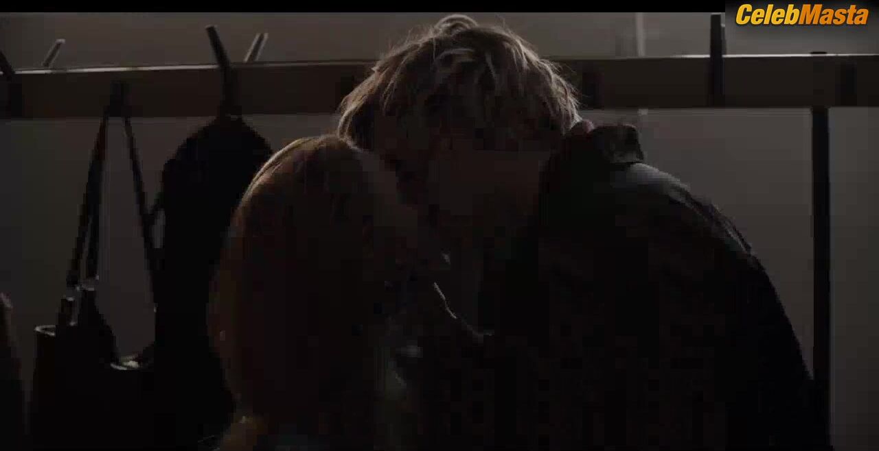 Gina Alice Stiebitz ’s Booty, Boobs Scene In Dark - Photo 2 of 5 photo 5