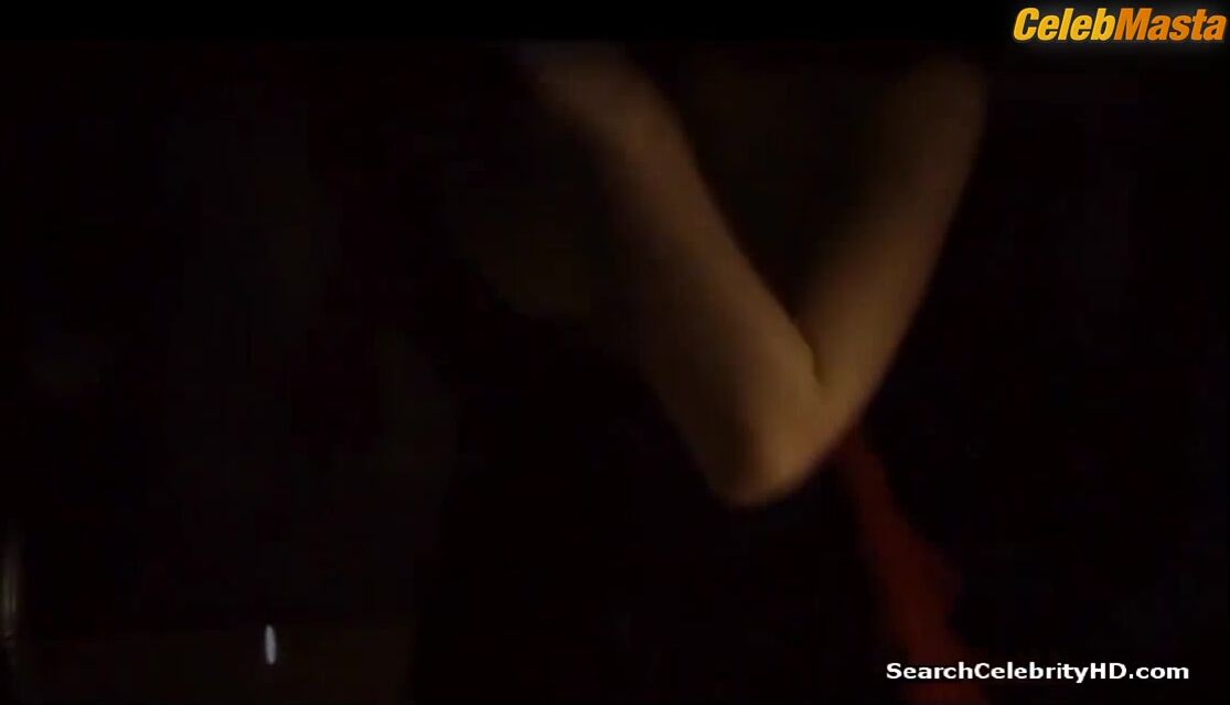 Lim Ji Yeong ’s Tits, Swimsuit Scene In Seven - Photo 1 of 5