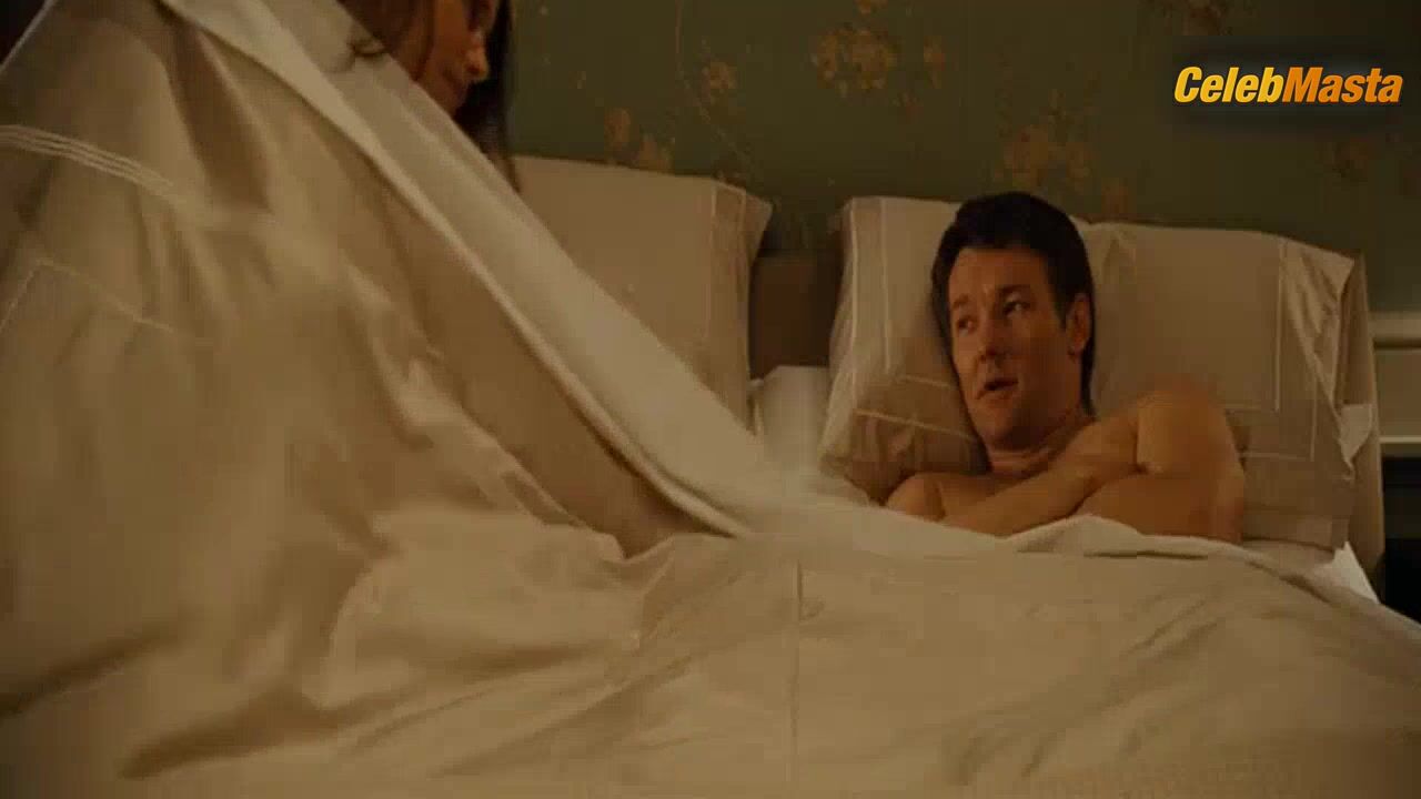 Rhona Mitra Swimsuit, Underwear Scene From Separation - Photo 2 of 5