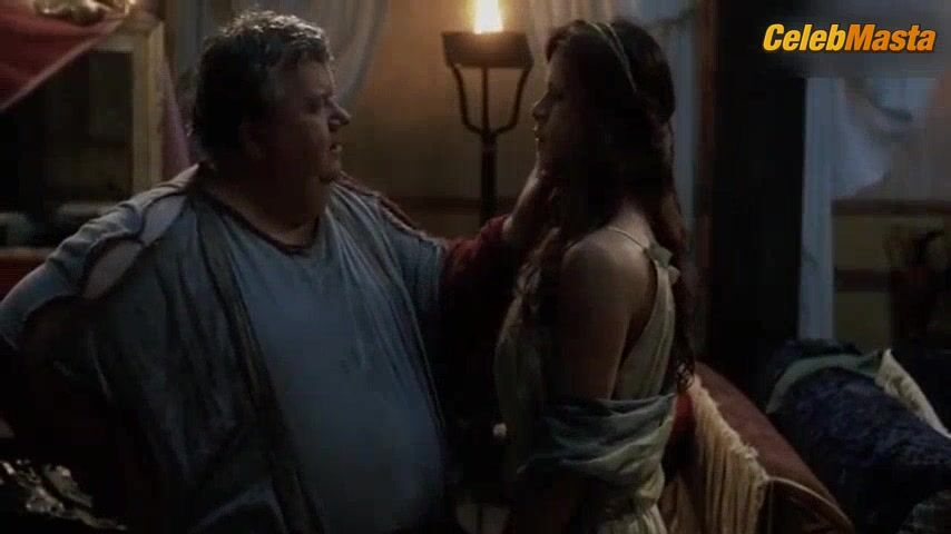 Rhona Mitra ’s Sexy Scene In Spartacus - Photo 2 of 5
