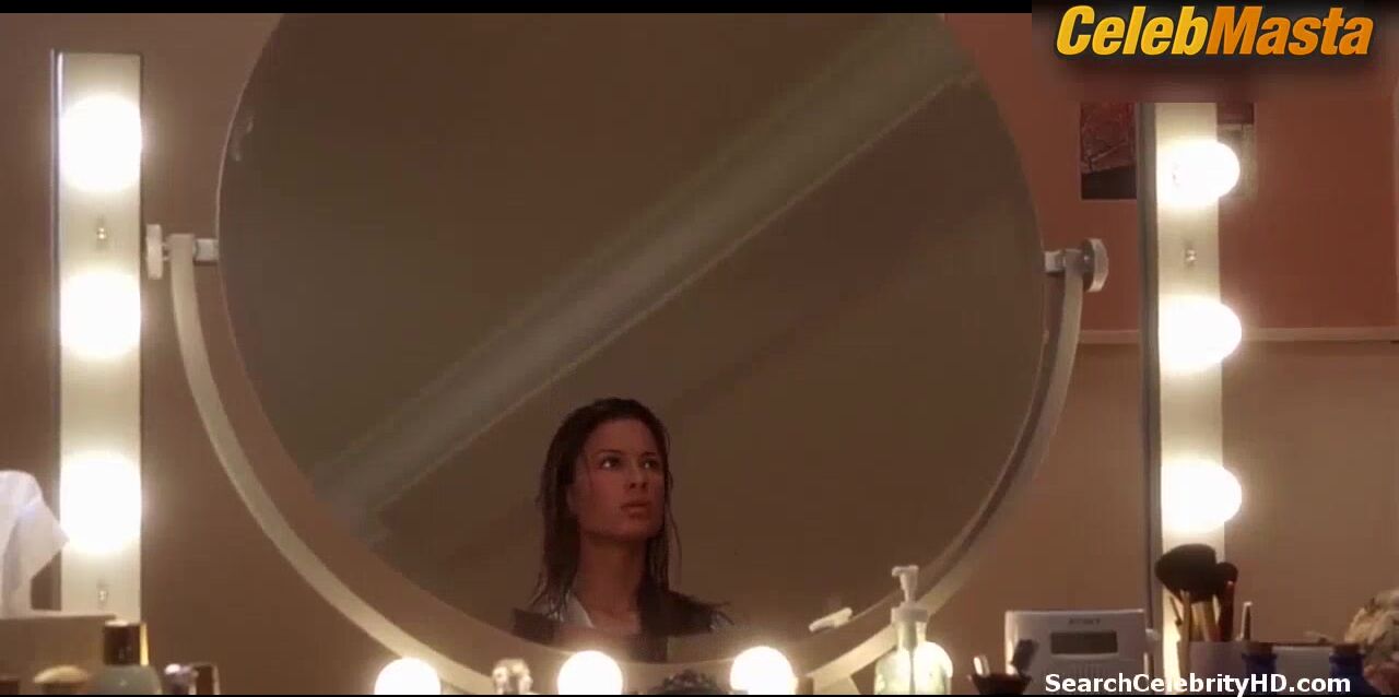 Rhona Mitra ’s Boobs Scene In Hollow Man - Photo 1 of 5 photo 4