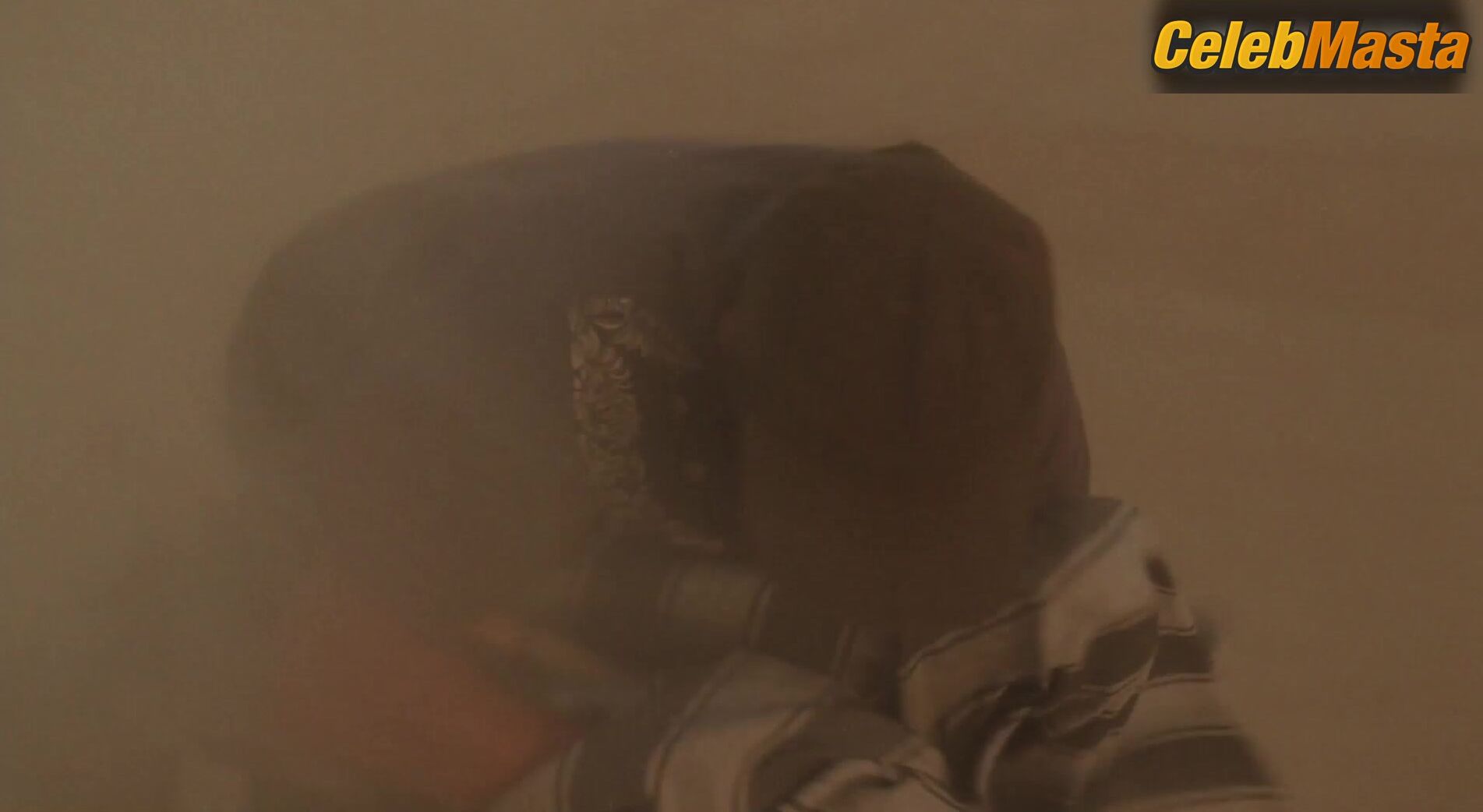 Rhona Mitra Sexy Scene From A Kid In Aladdins Palace - Photo 1 of 5 photo 2