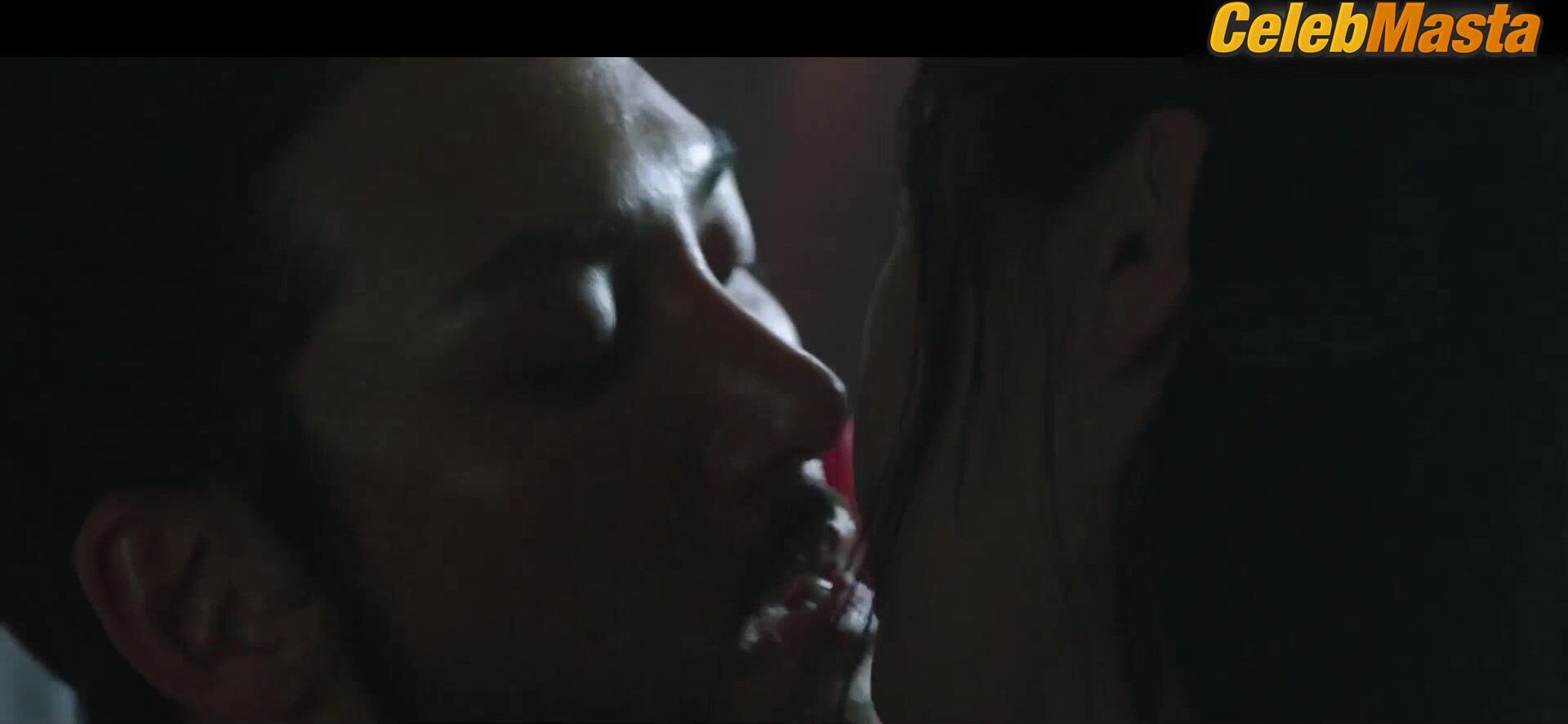 Jeon Jong-seo ’s Tits Scene From Queen Woo - Photo 3 of 5 photo 2