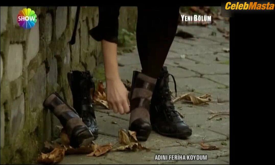 Hazal Kaya ’s Sexy Scene From Adini Feriha Koydum - Photo 2 of 5 photo 1
