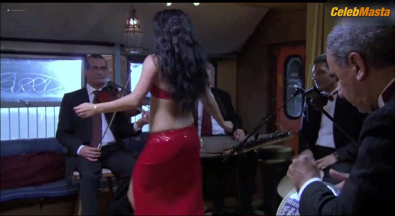 Hafsia Herzi Tits, Swimsuit Scene From The Secret Of The - Photo 4 of 5 photo 5