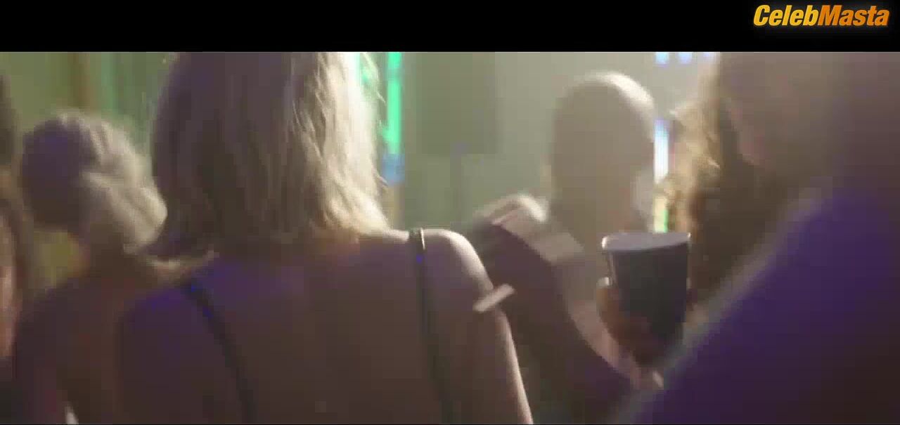 Morgan Saylor ’s Tits Scene In White Girl - Photo 2 of 5 photo 4