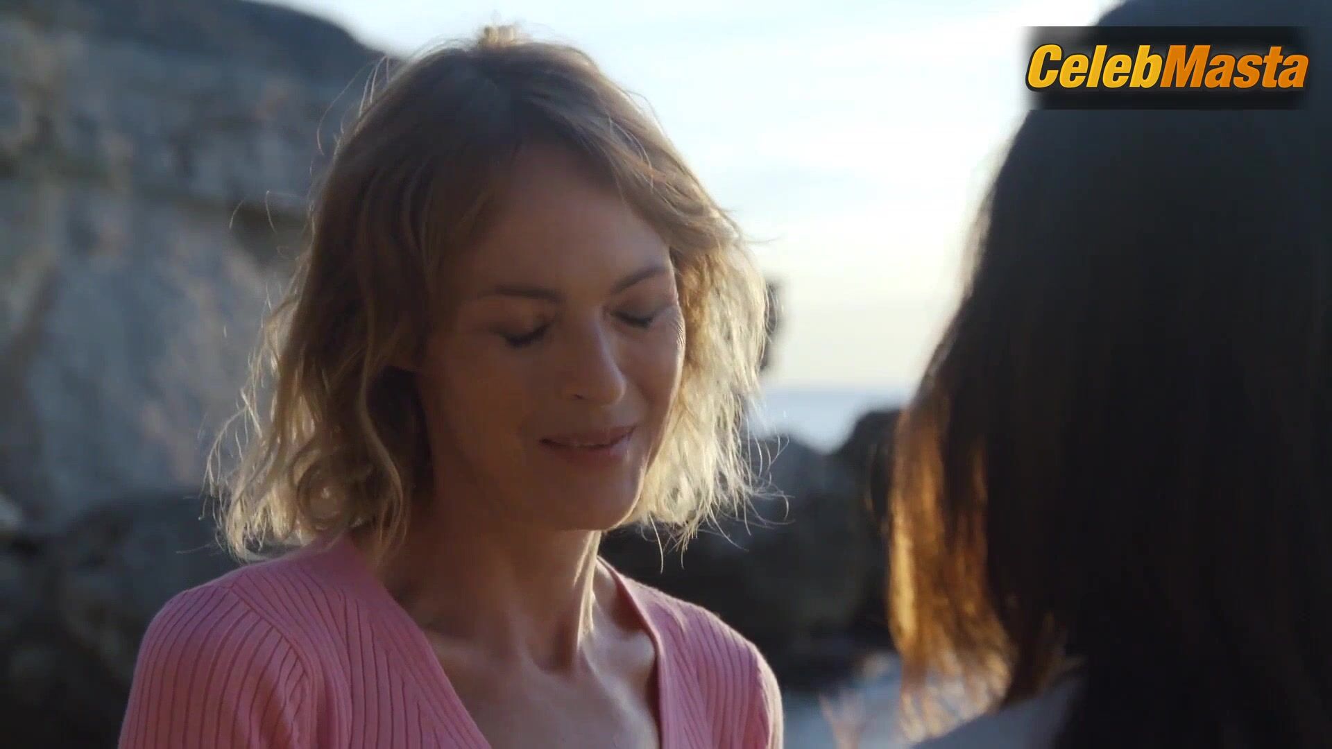 Alexandra Vandernoot Sexy Scene From Noces Rouge - Photo 1 of 5