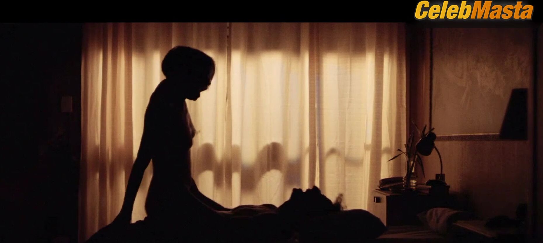 Julianne Nicholson ’s Tits Scene From Initials S.g. - Photo 2 of 5 photo 5