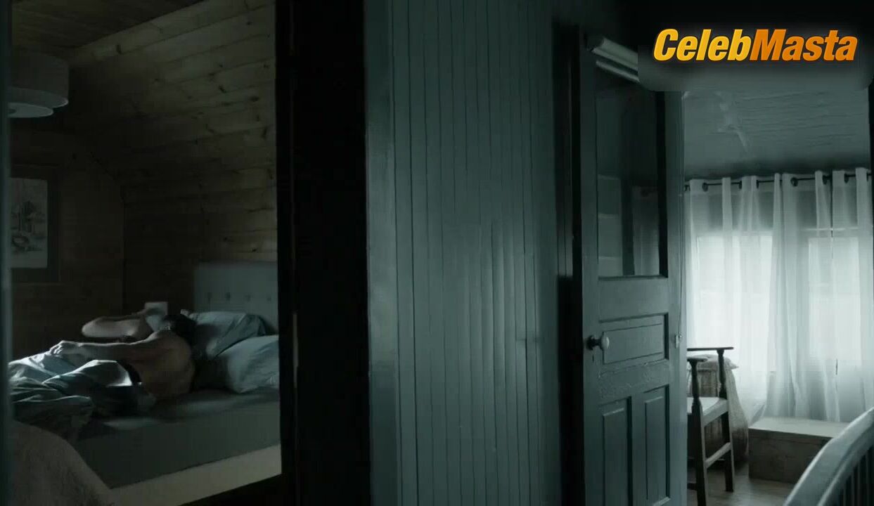 Julianne Nicholson ’s Underwear Scene In Eyewitness - Photo 3 of 5 photo 2