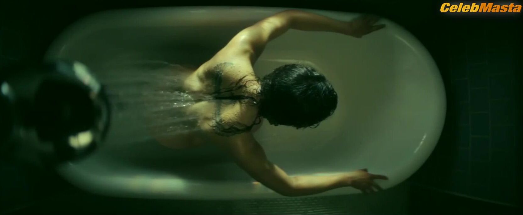Jurnee Smollett-bell ’s Steamy Scene In Smoke - Photo 2 of 5 photo 1