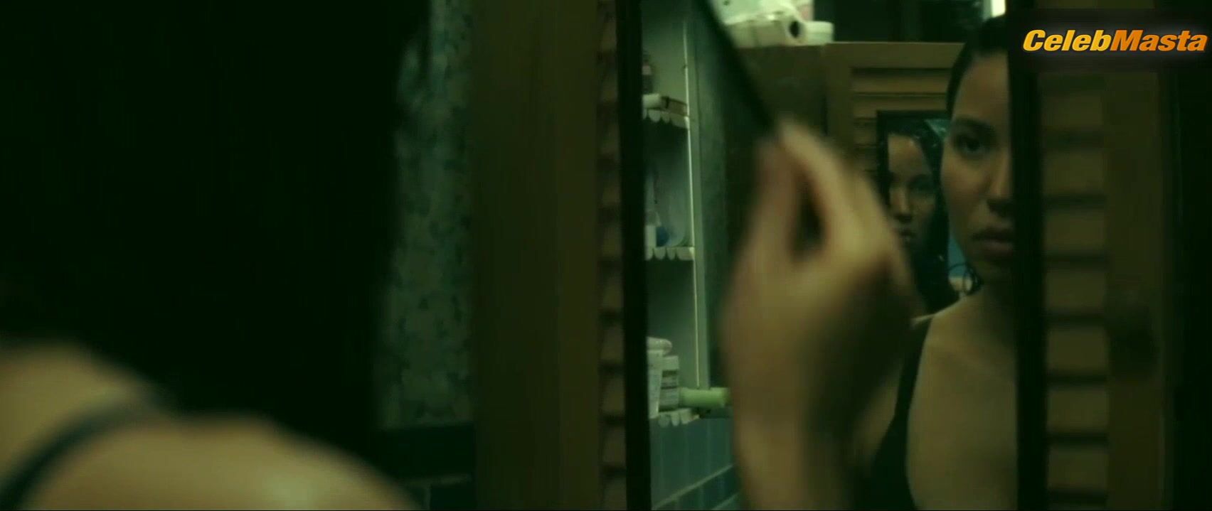 Jurnee Smollett-bell ’s Steamy Scene In Smoke - Photo 2 of 5