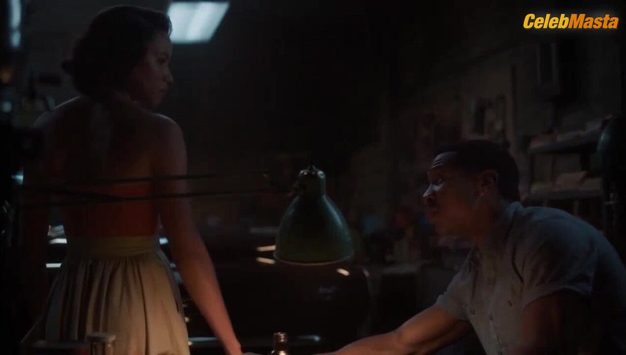 Jurnee Smollett-bell ’s Tits Scene In Lovecraft Country - Photo 2 of 5