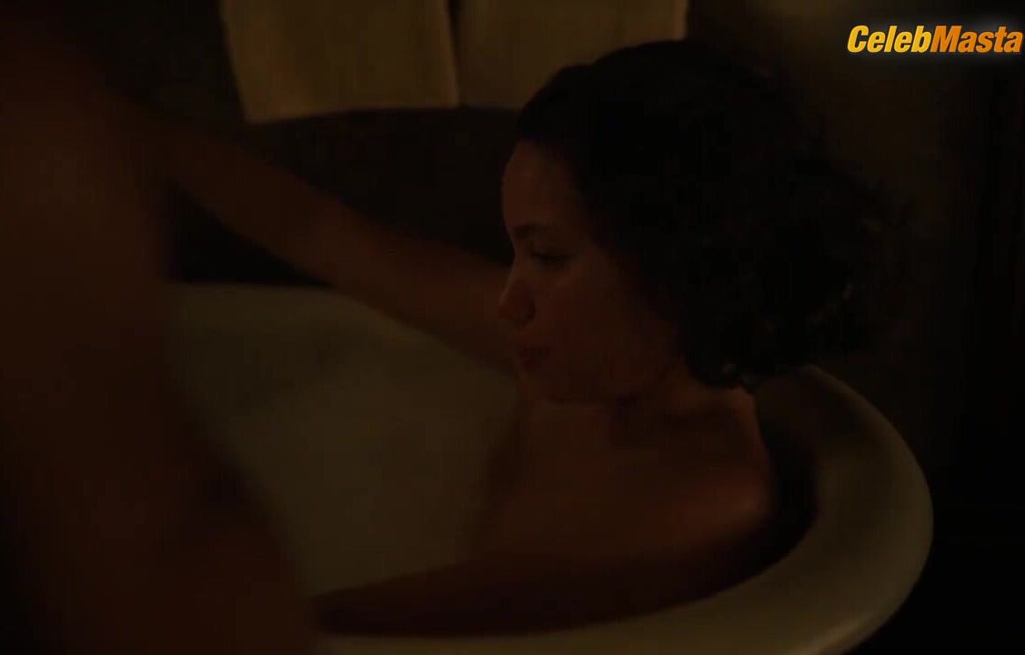 Jurnee Smollett-bell ’s Tits Scene In Lovecraft Country - Photo 2 of 5 photo 5