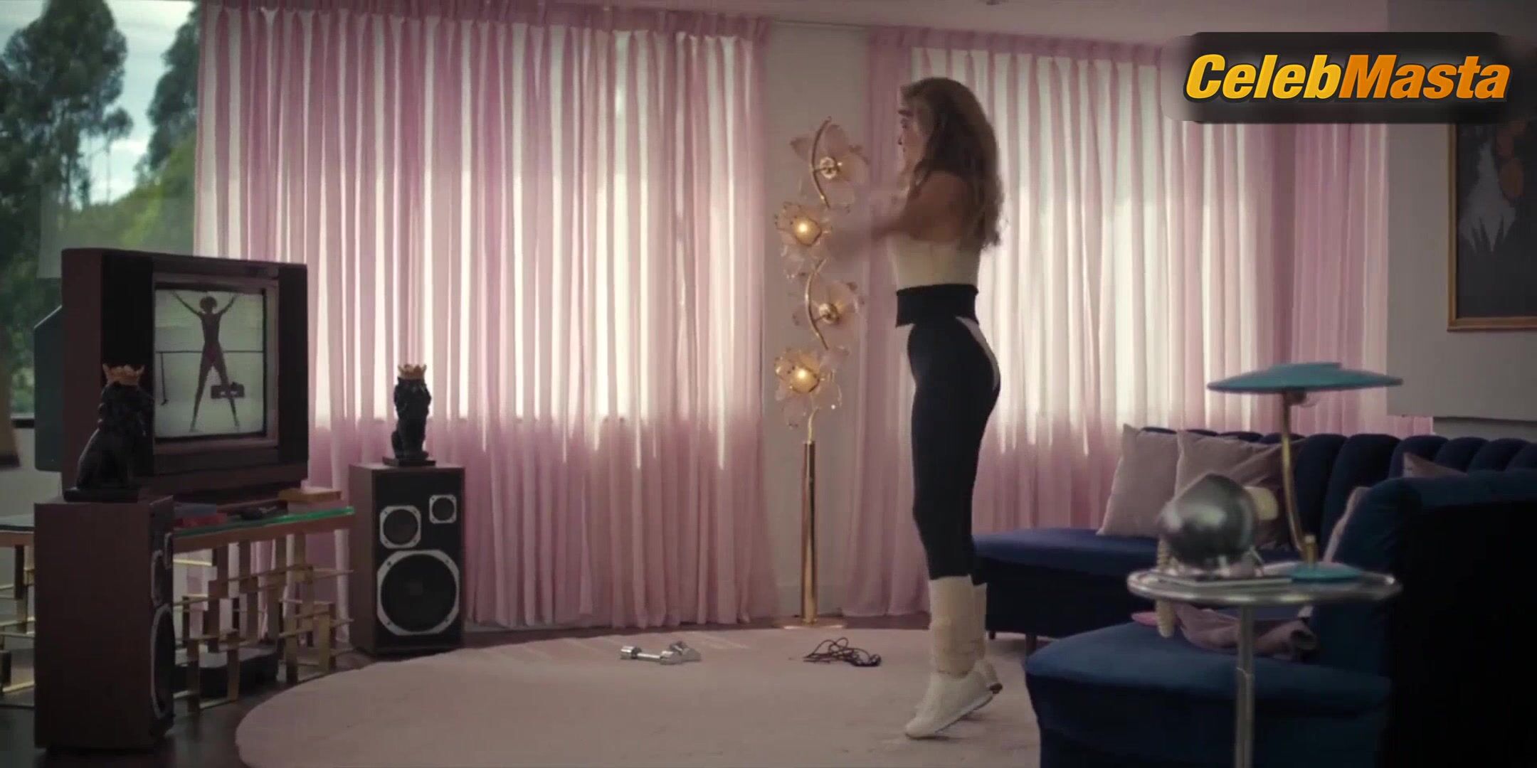 Carmen Electra Bares Breasts In Scene From Dear Killer - Photo 2 of 5 photo 5