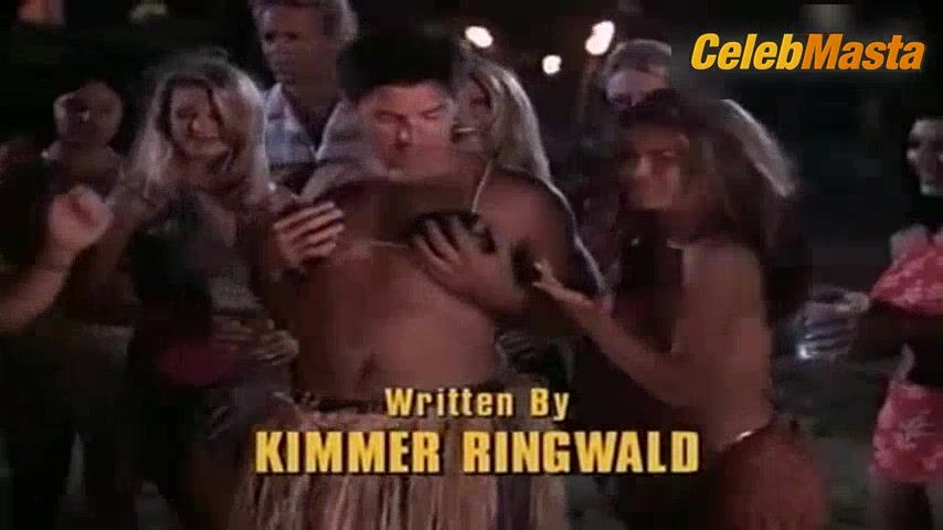 Carmen Electra ’s Swimsuit Scene In Baywatch - Photo 3 of 5 photo 1