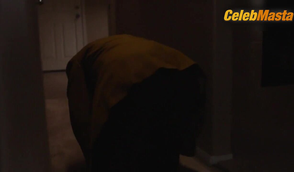 Nafessa Williams Boobs, Booty Scene In Twin Peaks - Photo 1 of 5