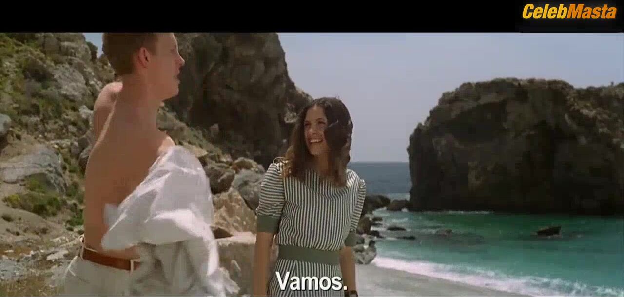 Sauce Ena Veronica Sanchez And Sultry Scene In South - Photo 1 of 5