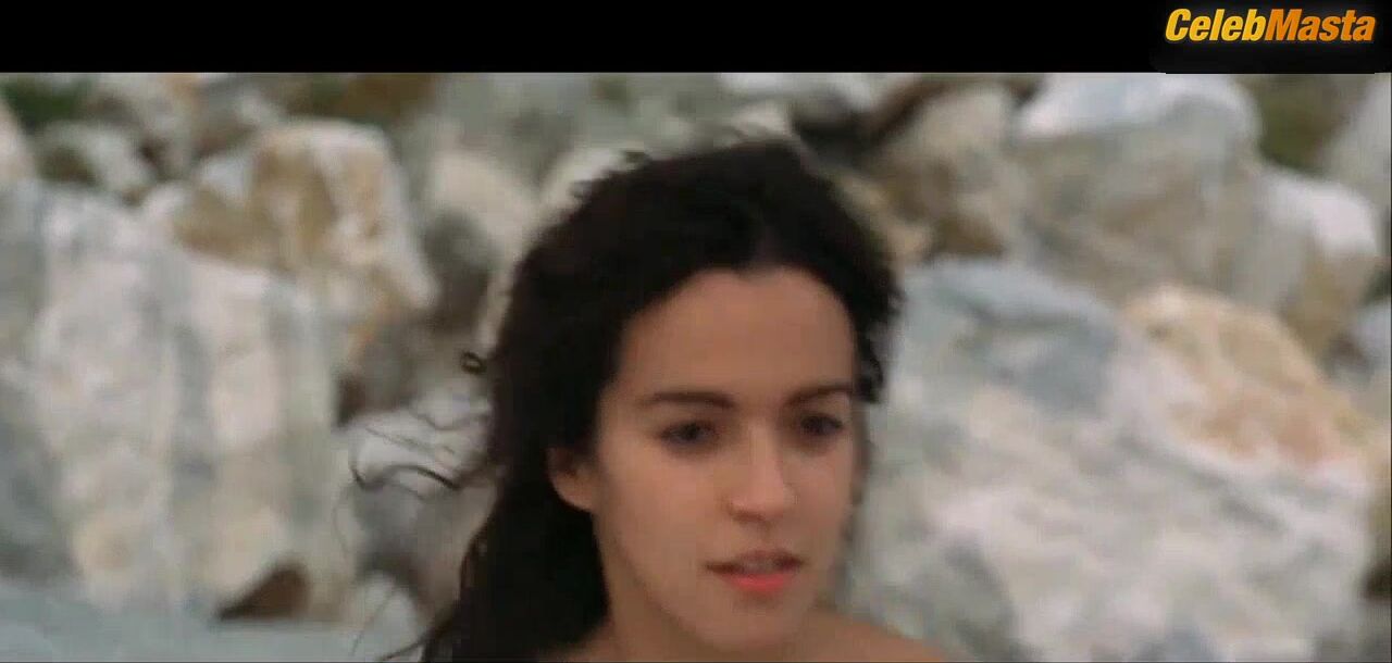 Sauce Ena Veronica Sanchez And Sultry Scene In South - Photo 1 of 5 photo 2