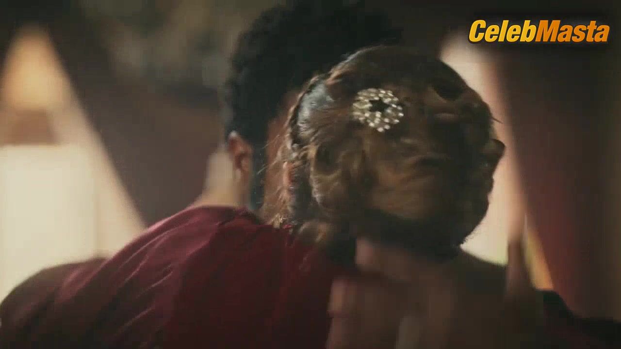 Grazi Massafera Hot Scene In Madam Beja - Photo 2 of 5 photo 1