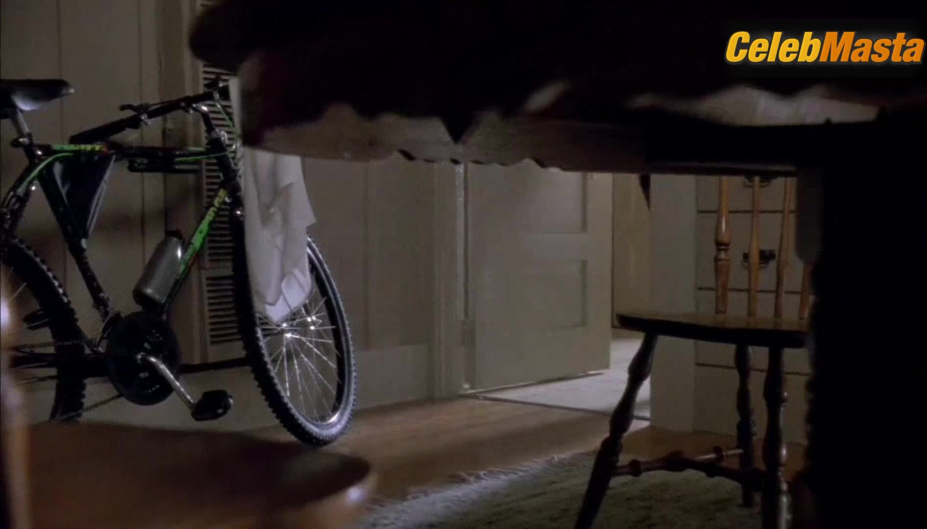 Linda Fiorentino Shows Tits, Underwear Scene In The Last - Photo 1 of 5 photo 2