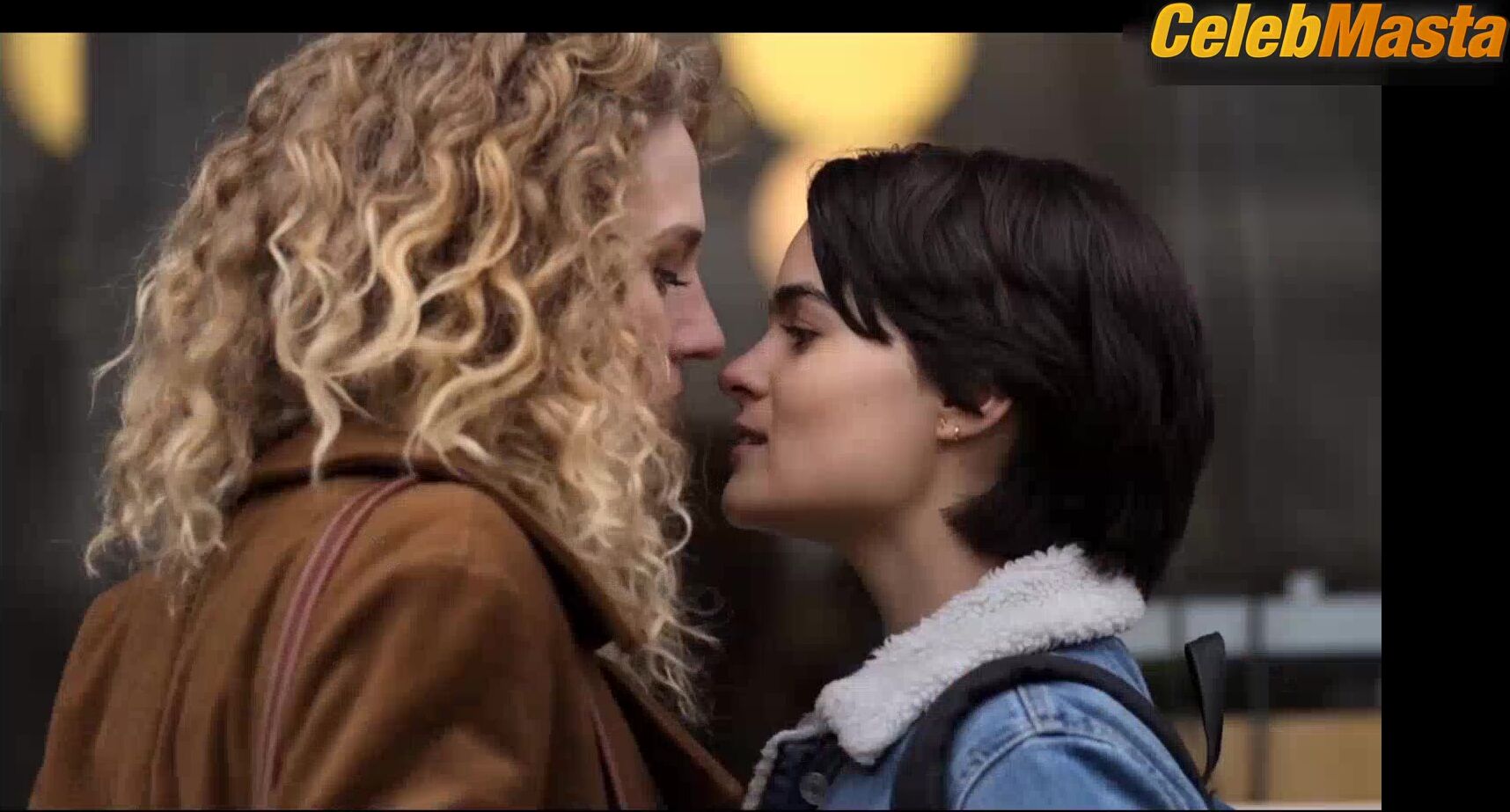 Brianna Hildebrand Kat Cunning And Share Lesbian Scene In - Photo 1 of 5 photo 4
