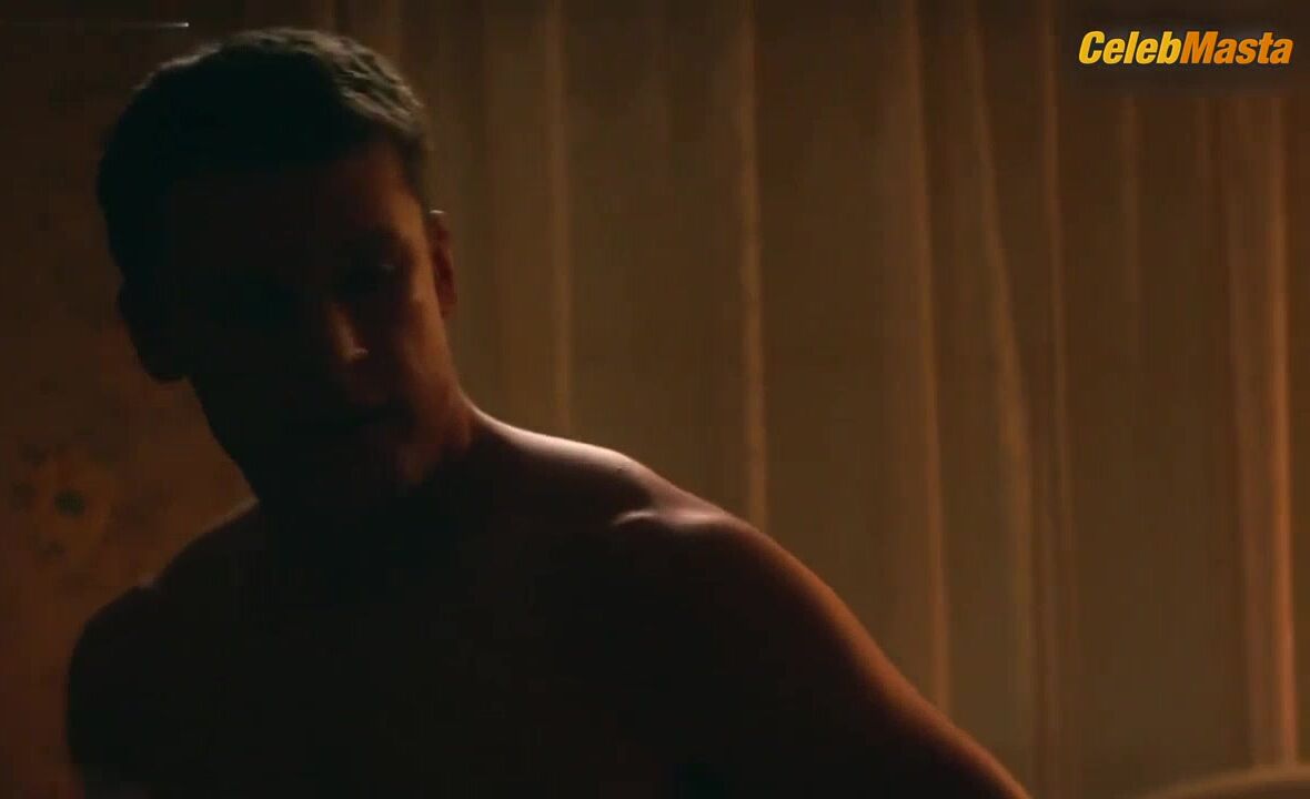 Leila George ’s Boobs Scene In Animal Kingdom - Photo 2 of 5 photo 5