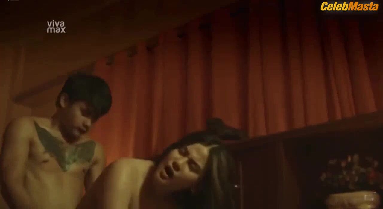 Cloe Barreto ’s Boobs Scene In L (larawan, Liko, - Photo 1 of 5 photo 2