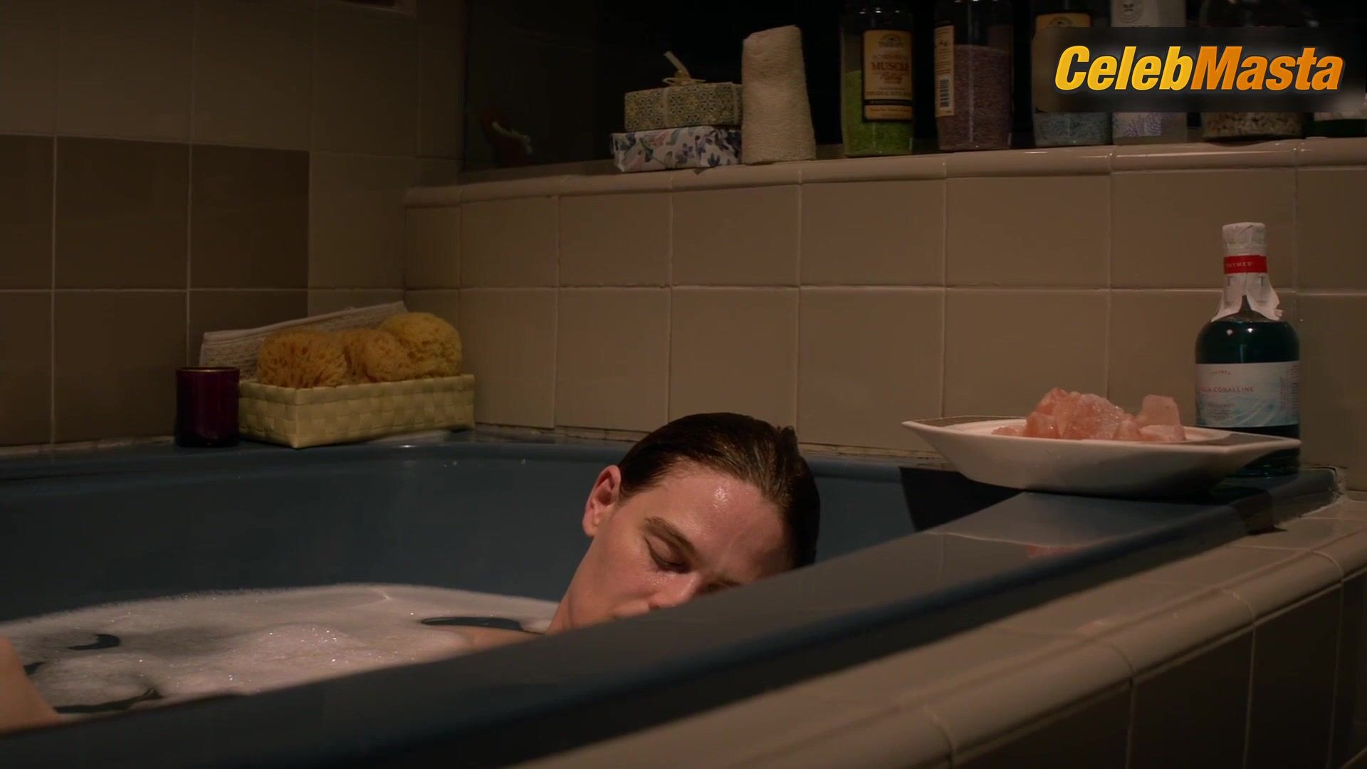 Emily Deschanel ’s Hot Scene In Animal Kingdom - Photo 2 of 5
