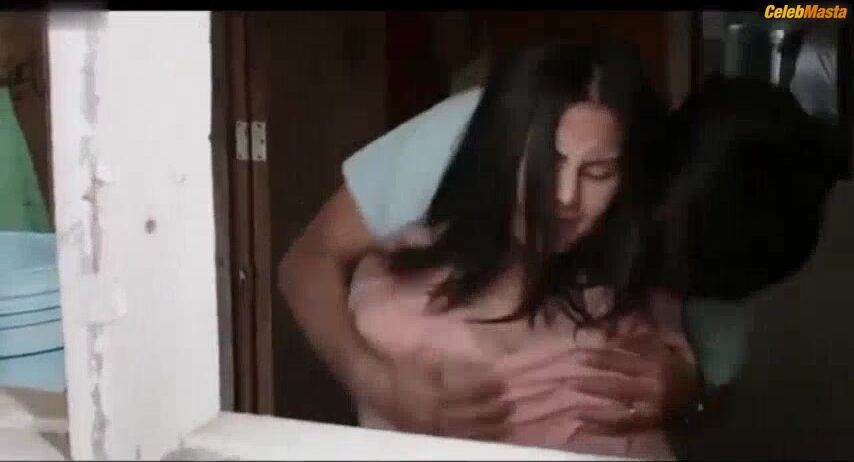 Cloe Barreto Reveals Butt, Underwear Scene In Silab - Photo 2 of 5 photo 1