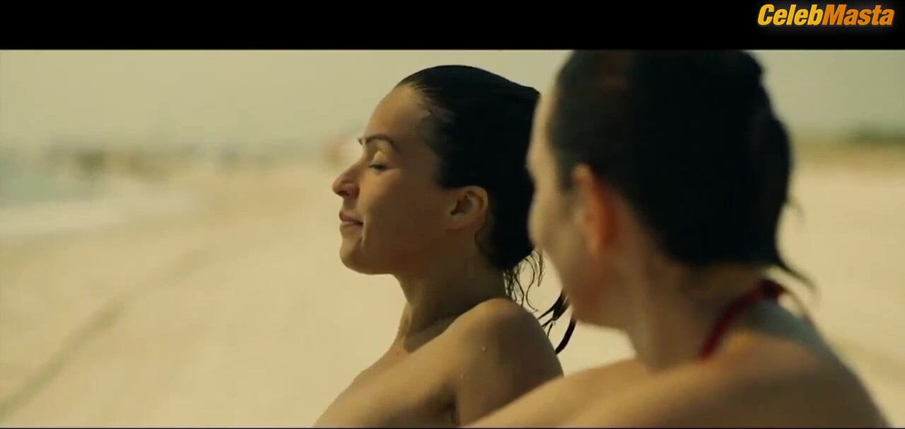 Irene Arcos Veronica Sanchez And Bare Tits Scene In El - Photo 1 of 5 photo 5