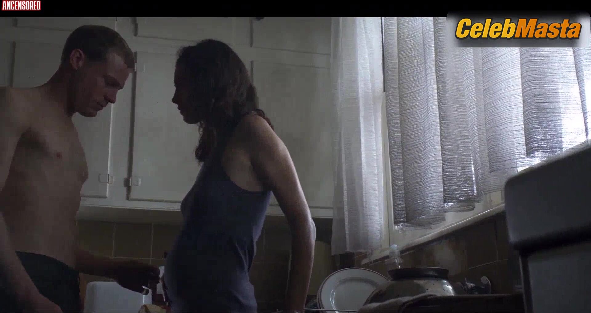 Phoebe Tonkin Sizzling Scene In H2o Just Add Water - Photo 1 of 5 photo 5