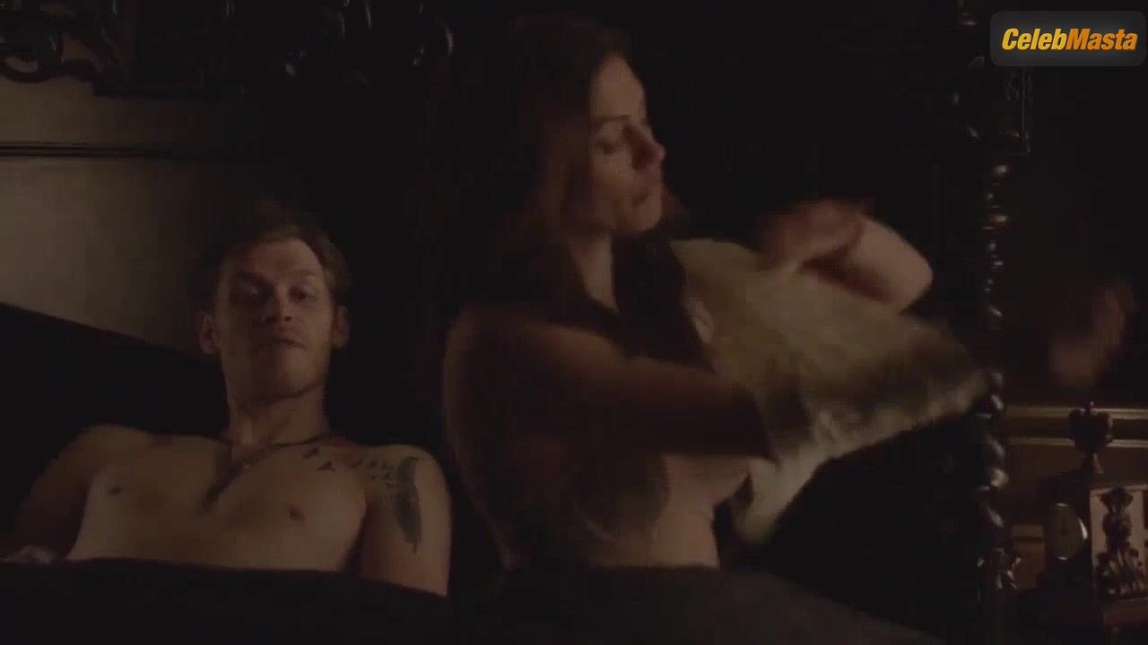 Phoebe Tonkin Tempting Scene In H2o Just Add Water - Photo 1 of 5 photo 4