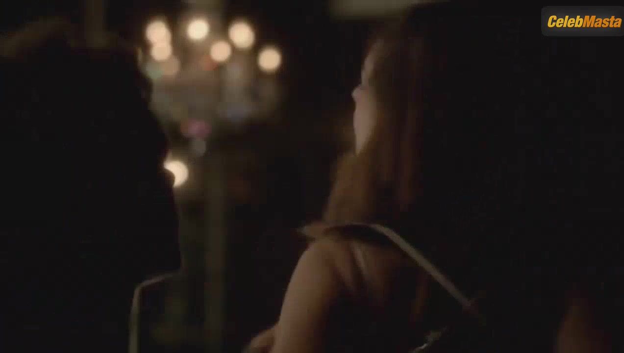 Phoebe Tonkin Tempting Scene In H2o Just Add Water - Photo 1 of 5 photo 5