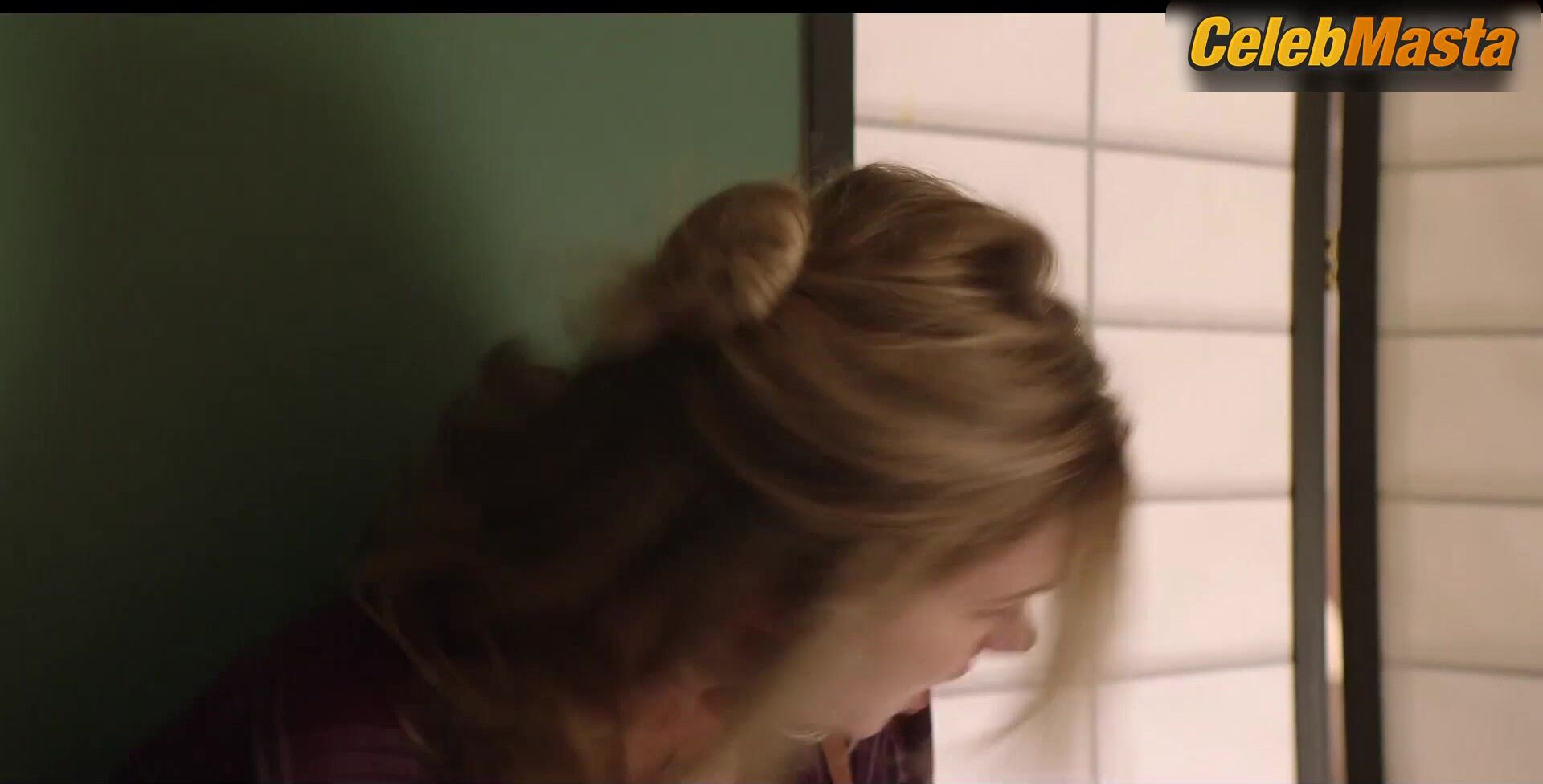 Elizabeth Lail Sexy Bush Scene From - Photo 5 of 5 photo 4