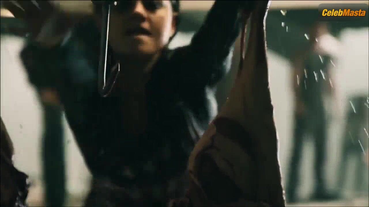 Phoebe Tonkin ’s Tits Scene From Bait - Photo 1 of 5 photo 4