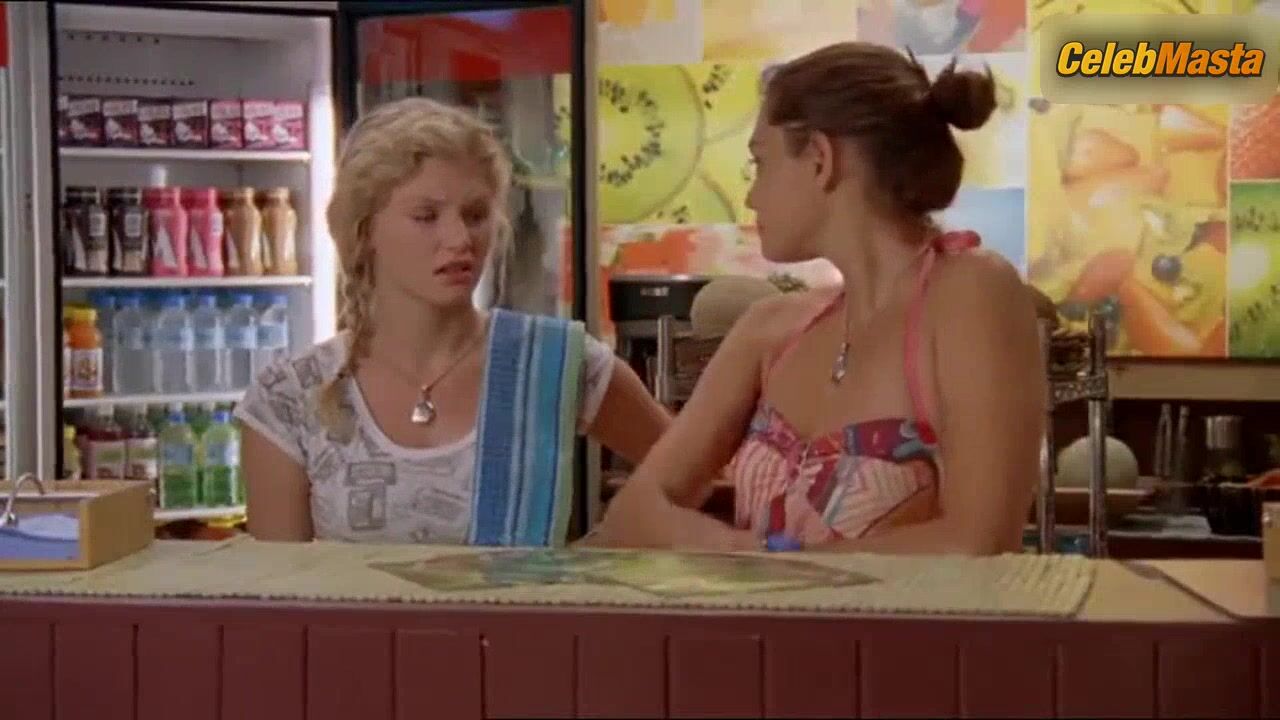 Phoebe Tonkin Flirty Scene In H2o Just Add Water - Photo 1 of 5 photo 2