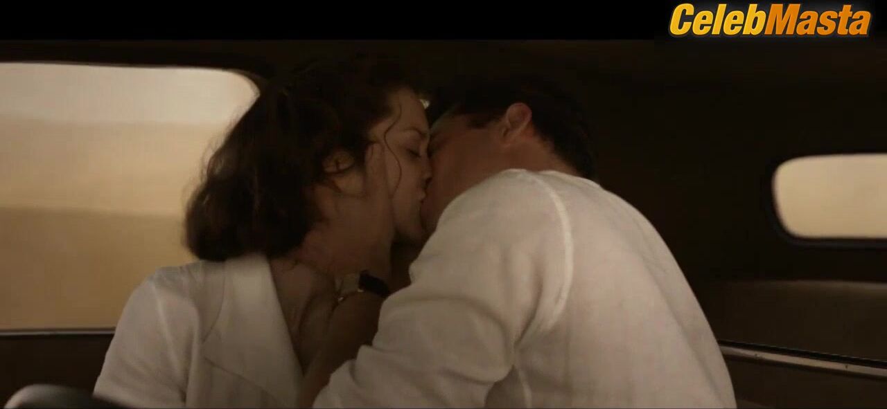 Marion Cotillard Steamy Scene In Allied - Photo 1 of 5