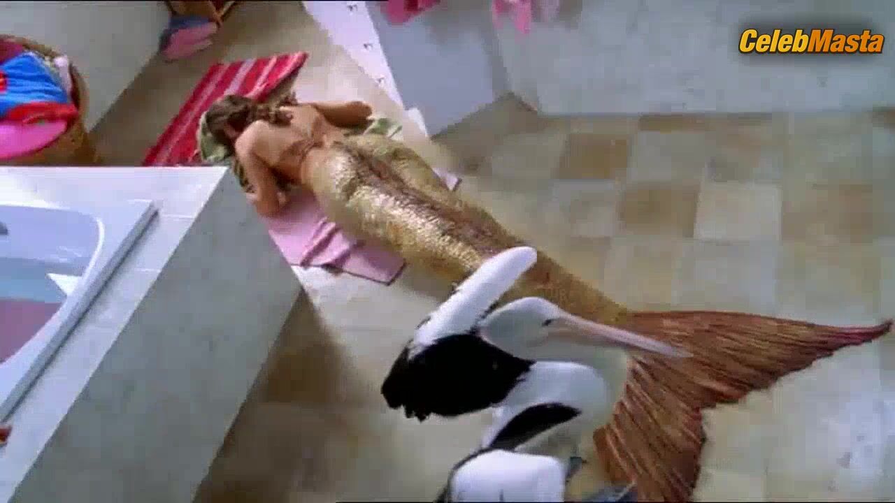 Phoebe Tonkin Reveals Racy Scene In H2o Just Add Water - Photo 1 of 5 photo 5