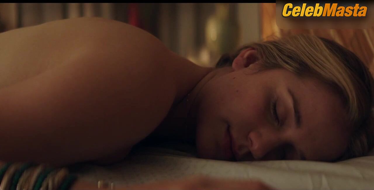 Elizabeth Lail ’s Sex Scene In You - Photo 1 of 5