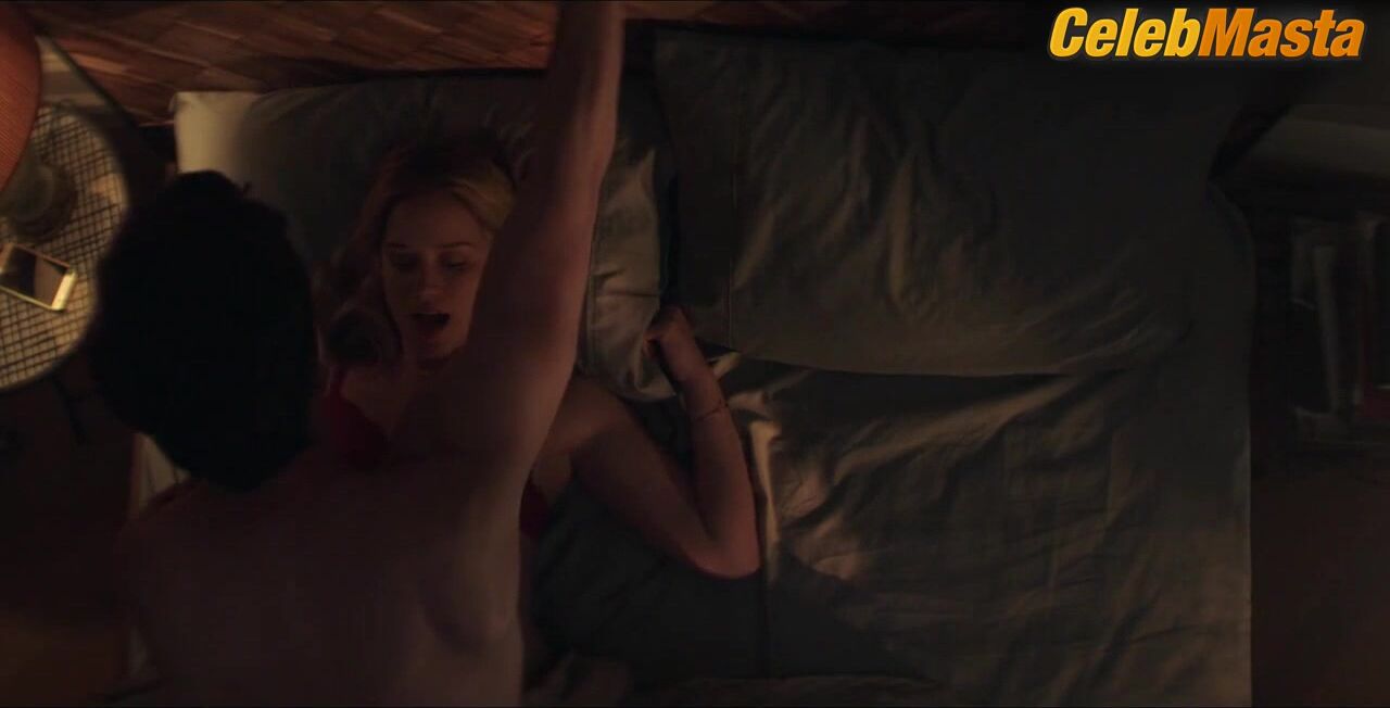 Elizabeth Lail Bares Underwear Scene In You - Photo 1 of 5